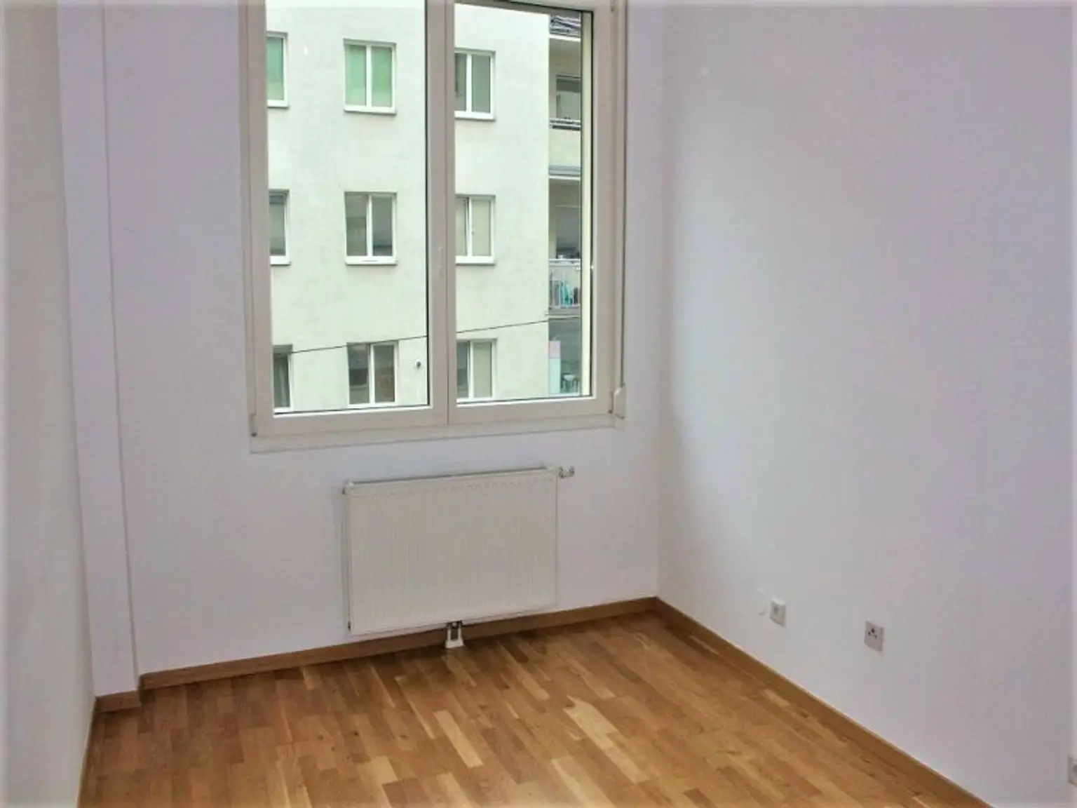 HOLBEINGASSE, 68 m2 Altbau, Wohnküche, 2 Zimmer, WG-geeignet, Komplettküche, Wannenbad, Parketten, 4. Liftstock