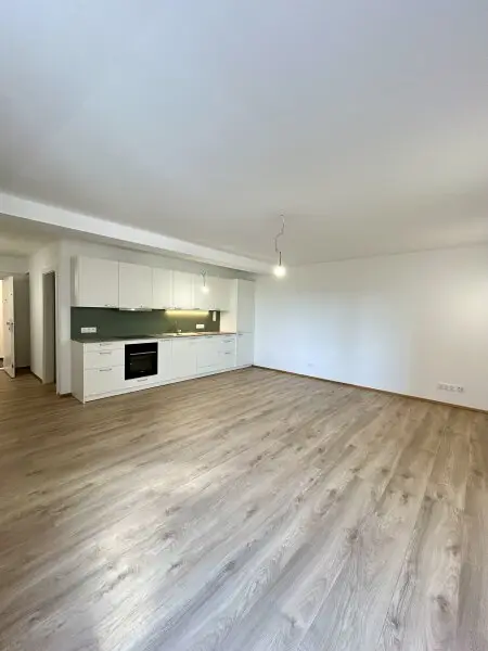 Erstbezug Dachgeschoßwohnung mit Balkon in Klosterneuburg – Ihr neues Zuhause!
