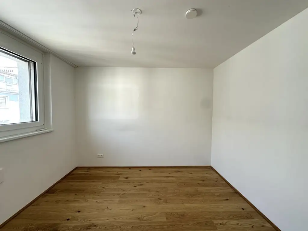 Hier werden Träume war! Exklusive 4-Zimmer Maisonette-Wohnung mit ca. 113 m2 sowie eigener Dachterrasse in ruhiger Lage