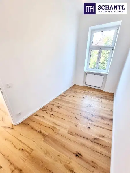 Eckjuwel mit Erker - Sonnendurchflutet und perfekt angebunden! Entzückende Altbauwohnung + Traumhaft schönes Haus + Perfekte Infrastrukur und Anbindung + Neue Einbauküche! Jetzt zugreifen!