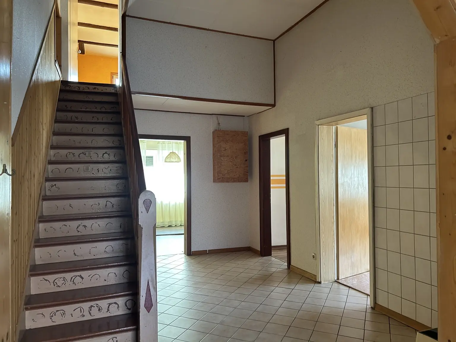 Die Diele mit der Treppe