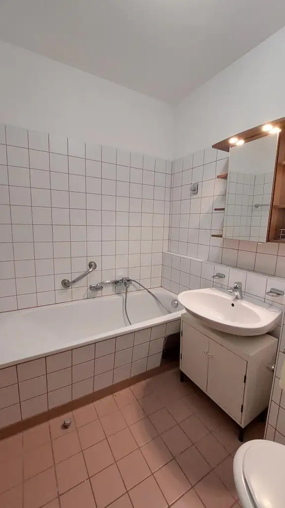 Teilmöblierte 2-Zimmer Wohnung zu vermieten!