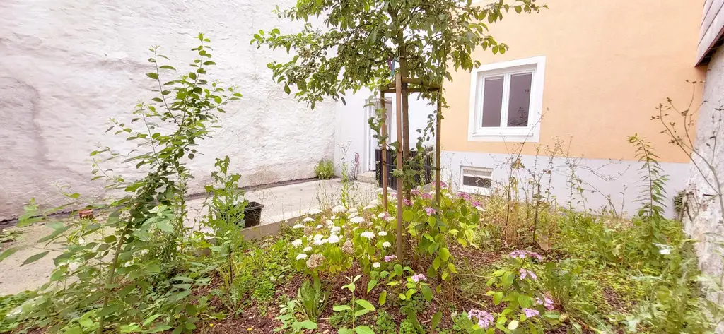 Stilvolles Stadthaus mit modernem Wohnkomfort und vielseitiger Gewerbemöglichkeit