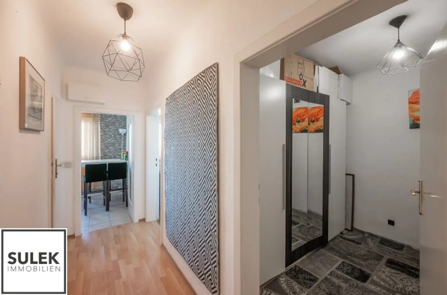 befristet vermietete 3 Zimmer -Wohnung mit Loggia im 8.Stock inkl. Fernblick