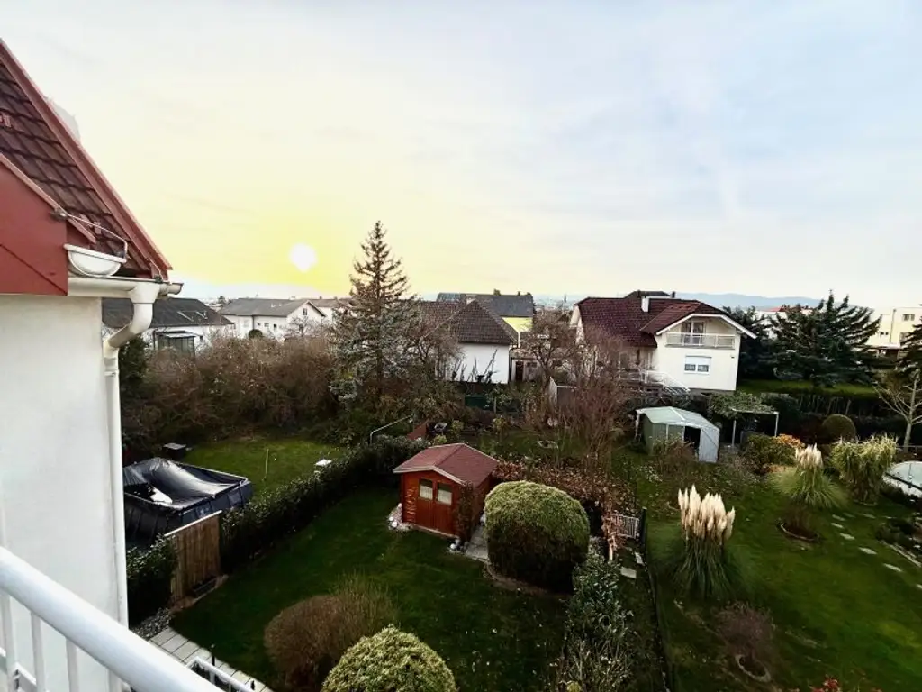 Charmante helle 3 Zimmerwohnung mit großer Terrasse