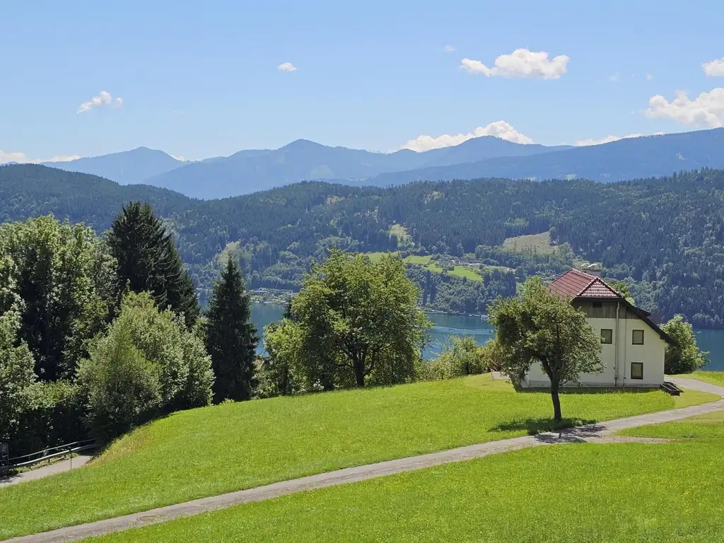Gut geschnittene Wohnung in wunderschöner Lage am Sonnenplateau