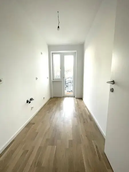 Rarität - Schöne 3-Zimmer-Altbauwohnung mit Balkon und Garten, im 18. Bezirk!