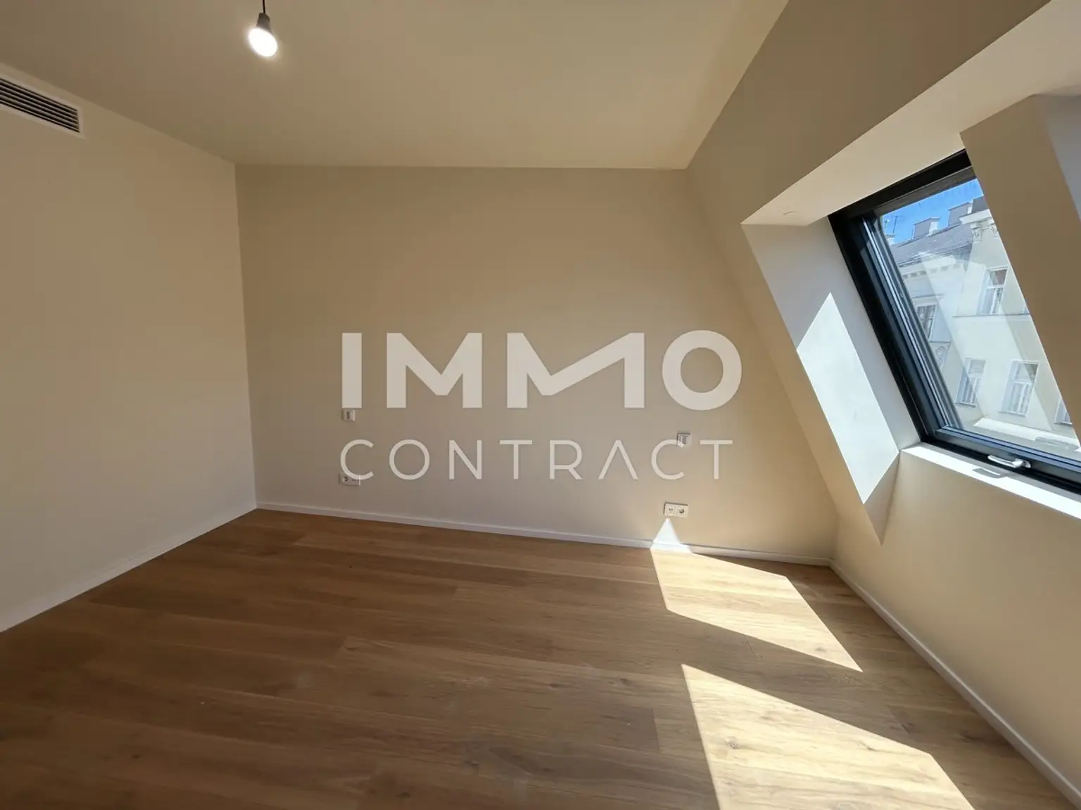Lichtdurchflutete 2-Zimmer-Dachwohnung mit sonniger Loggia-ERSTBEZUG