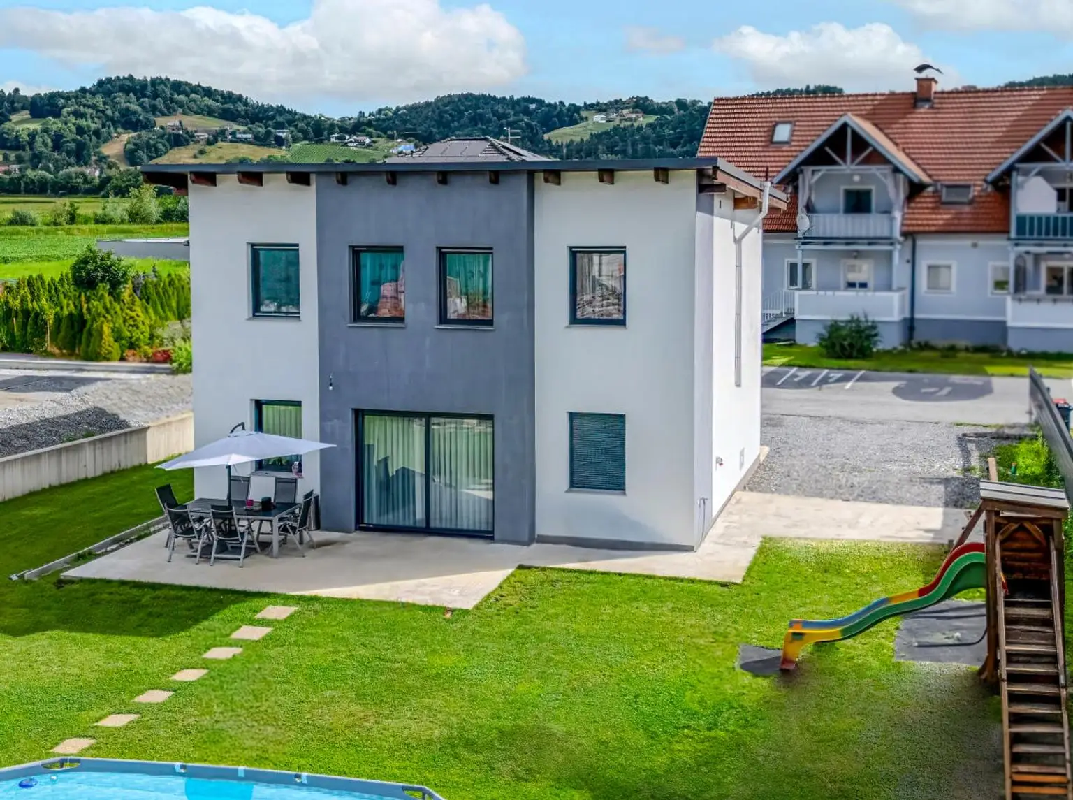 Moderner Neubau 2021 mit Pool, 4 Zi., 707 m² Grund Krottendorf-Gaisfeld