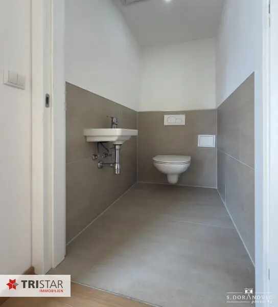 NEU! ++ NÄHE SCHÖNBRUNN ++ EXKLUSIVER DACHAUSBAU IM GRÜNDERZEITHAUS ++ BEZUGSFERTIGES EIGENTUM IN TOPLAGE – 1120 WIEN ++