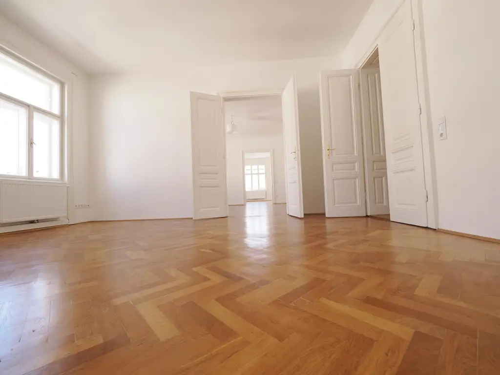 "Jahrhundertwende-Nähe Belvedere"