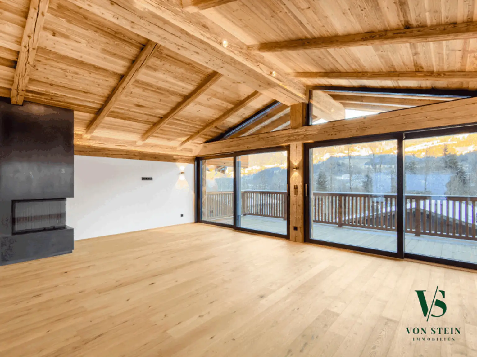 Wohn/Essbereich mit Kamin