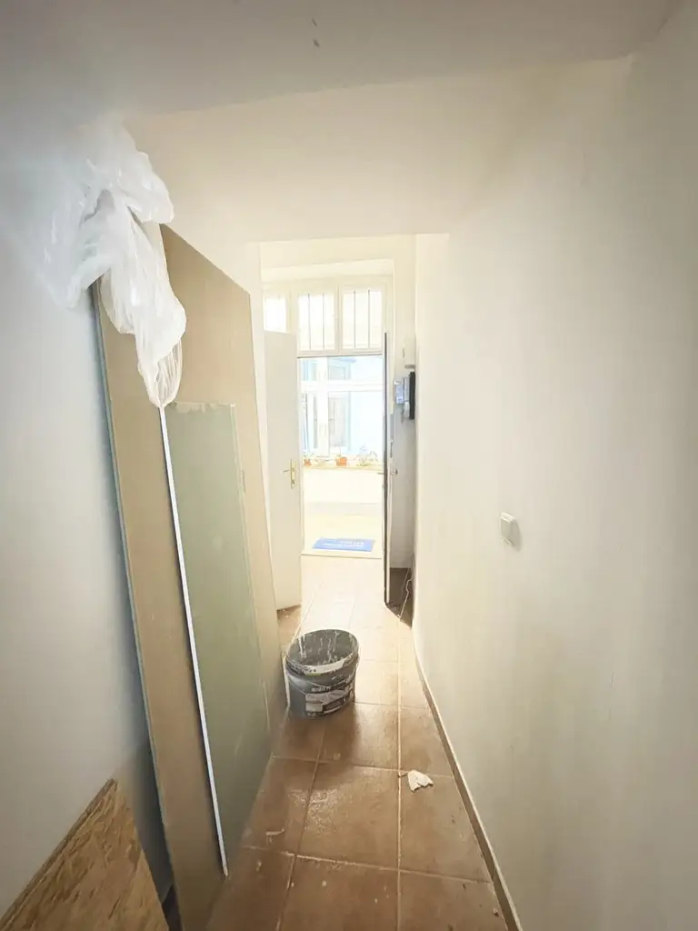 Top Lage und Potential - 
sanierungsbedürftige 2 Zimmer Wohnung nahe altes AKH