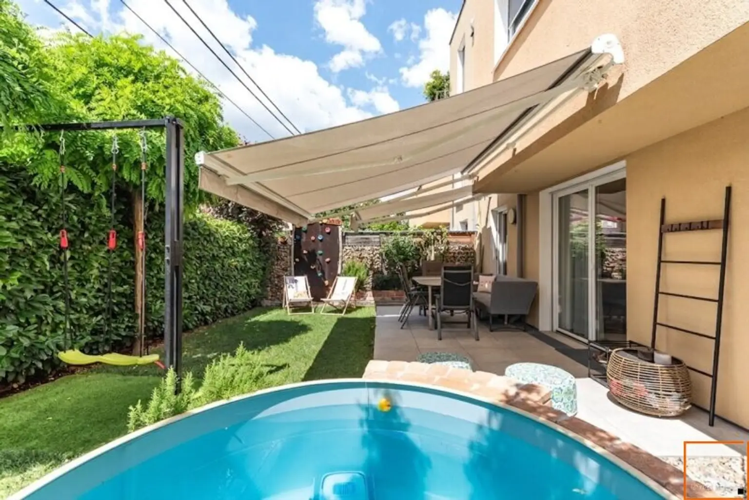 Pool und Garten