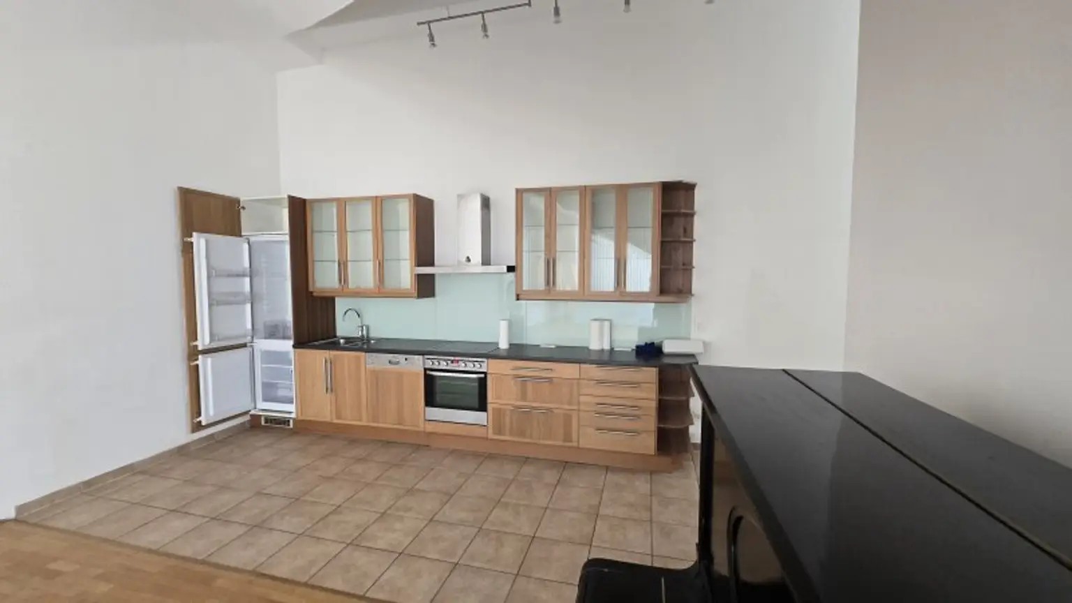 Schöne 4 Zimmer Wohnung mit Terrasse. Nähe Mariahilfer Straße