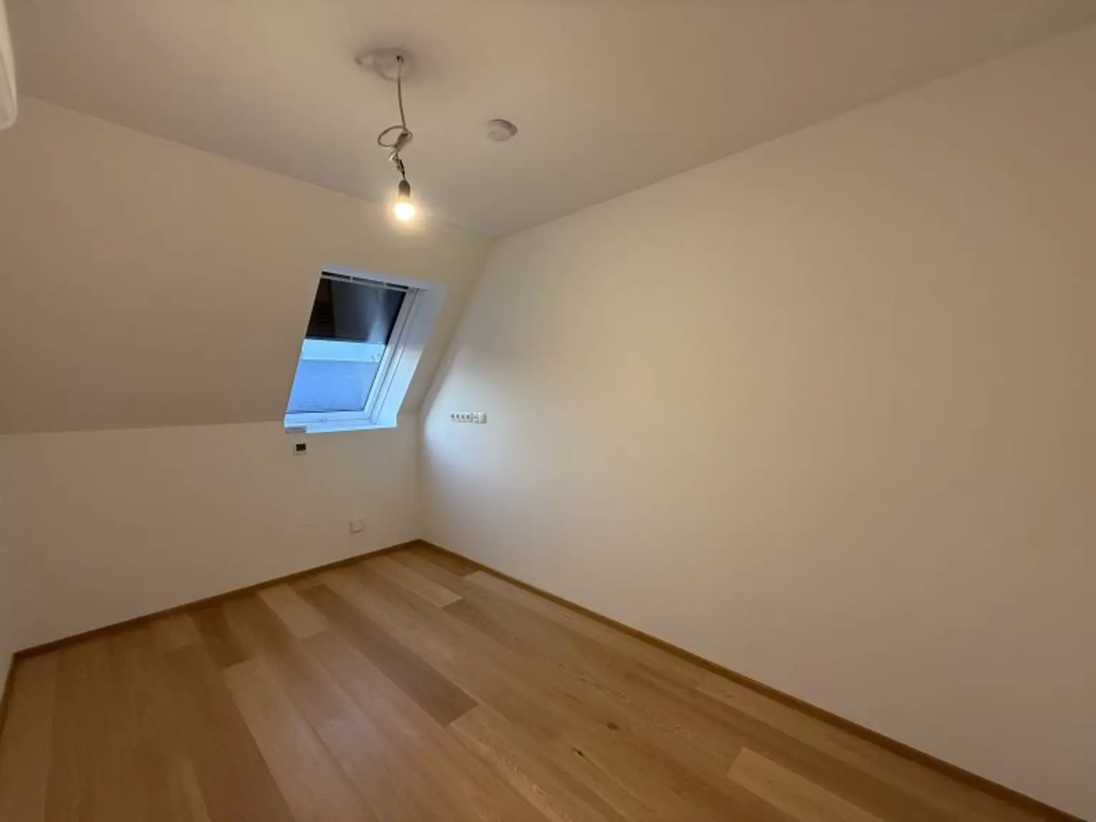 Traumhafte DG-Wohnung in 1020 Wien: 4 Zimmer, vollsaniert, Loggia & Luxusausstattung!