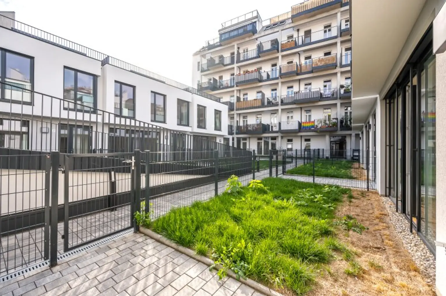 ***NEU***Townhouses in bester Lage mit Garten und Dachterrasse!