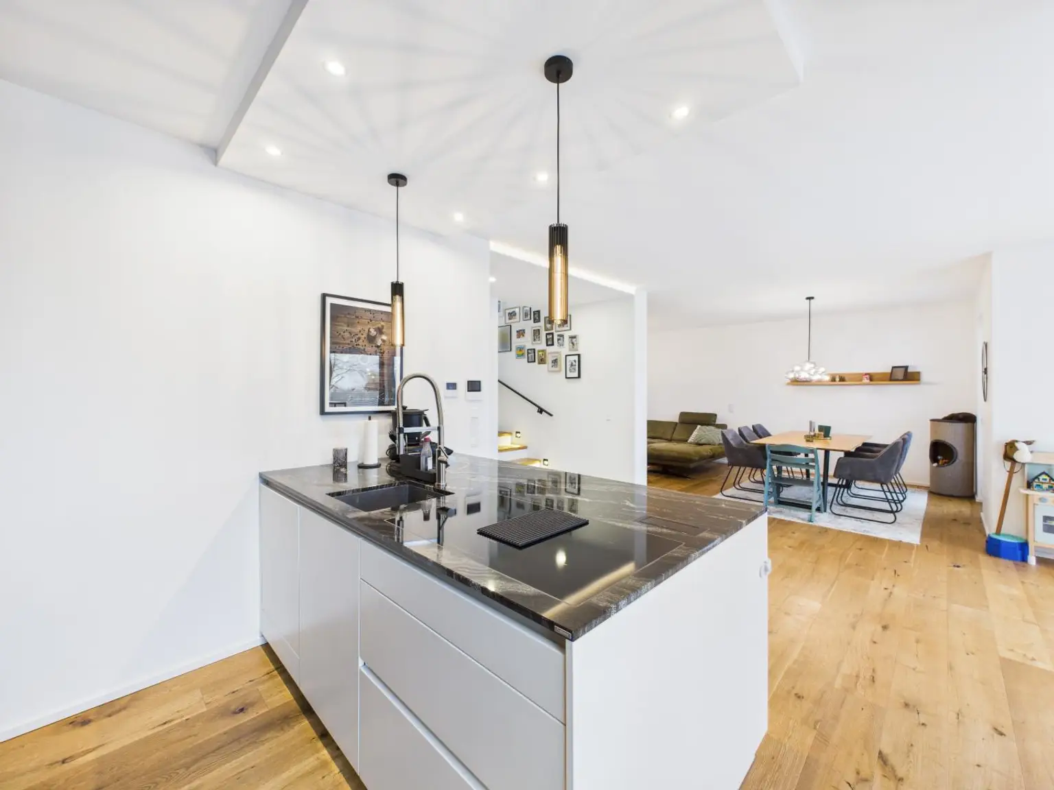 Wohn- und Essbereich 5