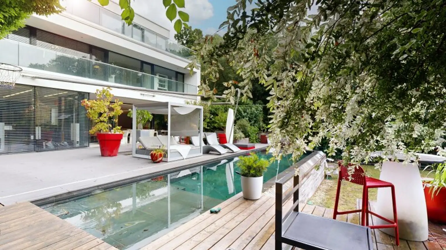 Luxusvilla mit Infinitypool in absoluter Ruhelage in Hinterbrühl – Exklusives Anwesen mit Top-Ausstattung