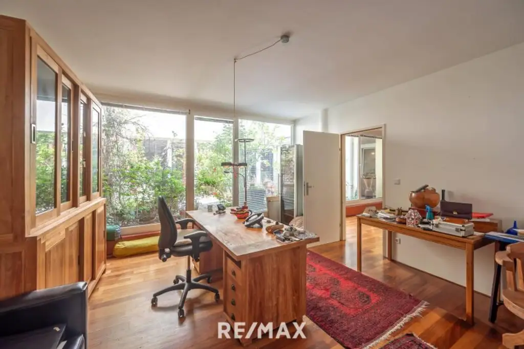 Traumhafte 6 - Zimmer - Wohnung / Büro mit grünem Innenhof in ruhiger sensationeller Lage in Hernals