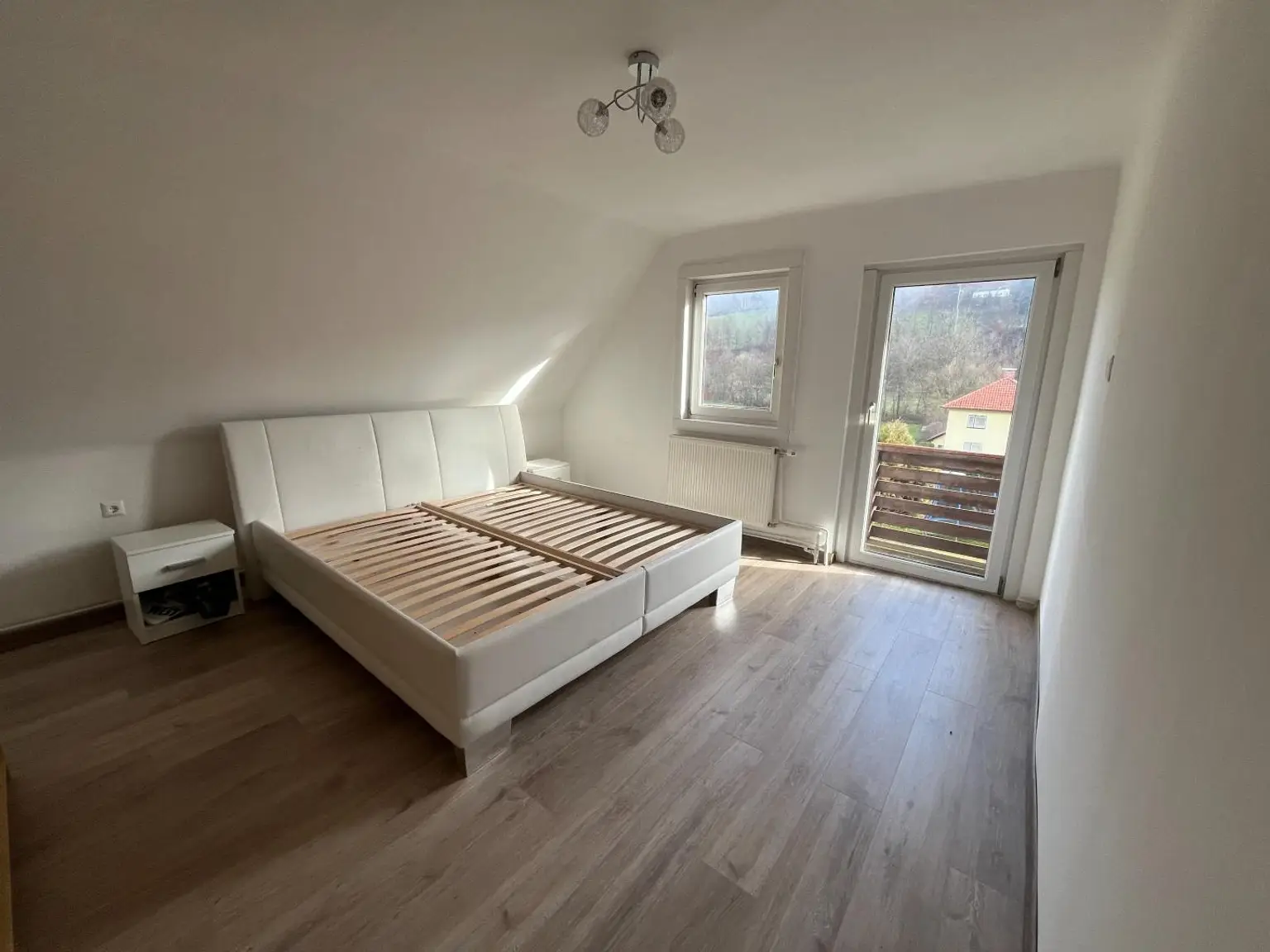 Familienfreundliches Ein- oder Zweifamilienwohnhaus mit 2 Wohneinheiten!