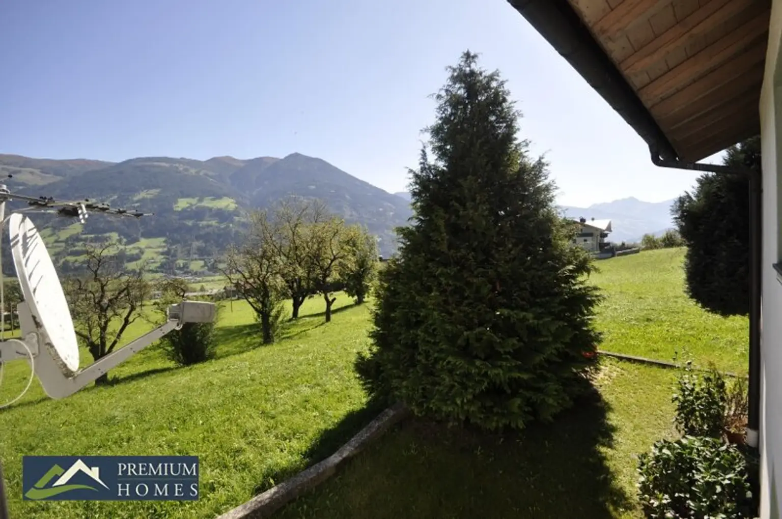 FÜGENBERG - Es erwartet Sie eine Doppelhaushälfte in Aussichtslage - 5 Zimmer, Garten & 2 Balkone!