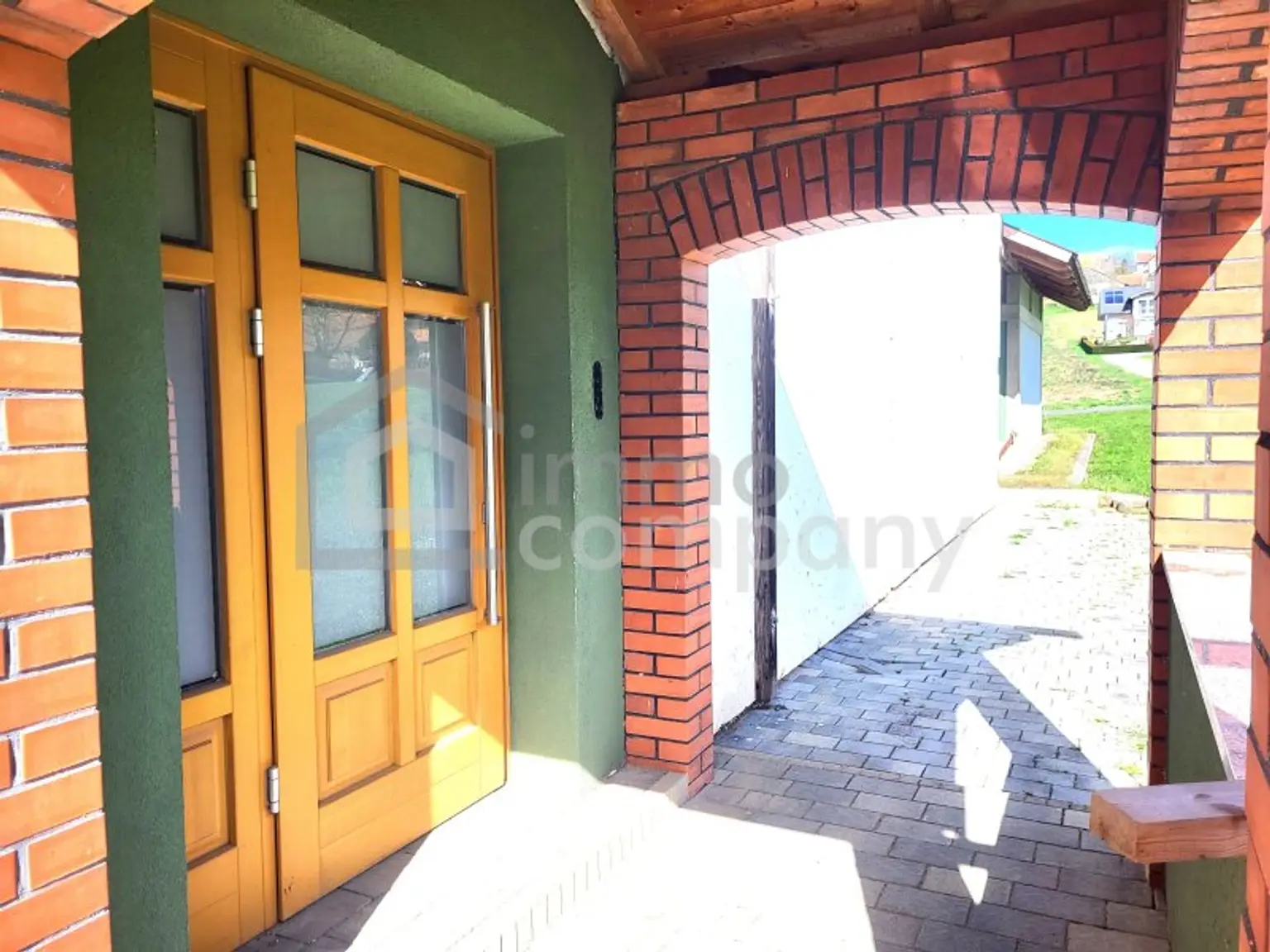 Platz zur Entfaltung! Ca. 818m² Anwesen mit Potential