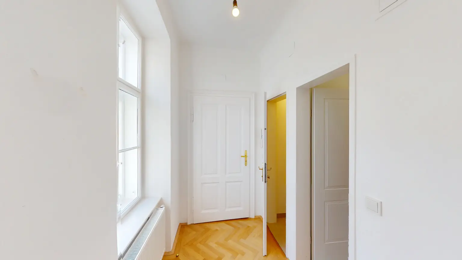STILVOLLE 2-ZIMMER-ALTBAUWOHNUNG IM SERVITENVIERTEL | Besichtigungstermin 23.09.26 / 16:30 - 17:30