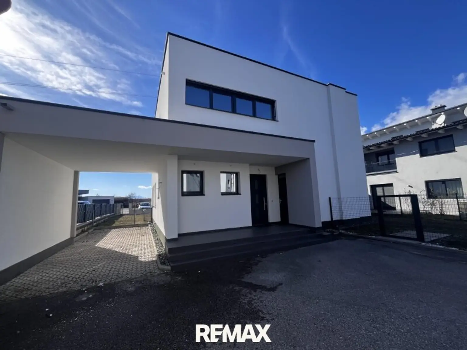 25 Haus_Eingang