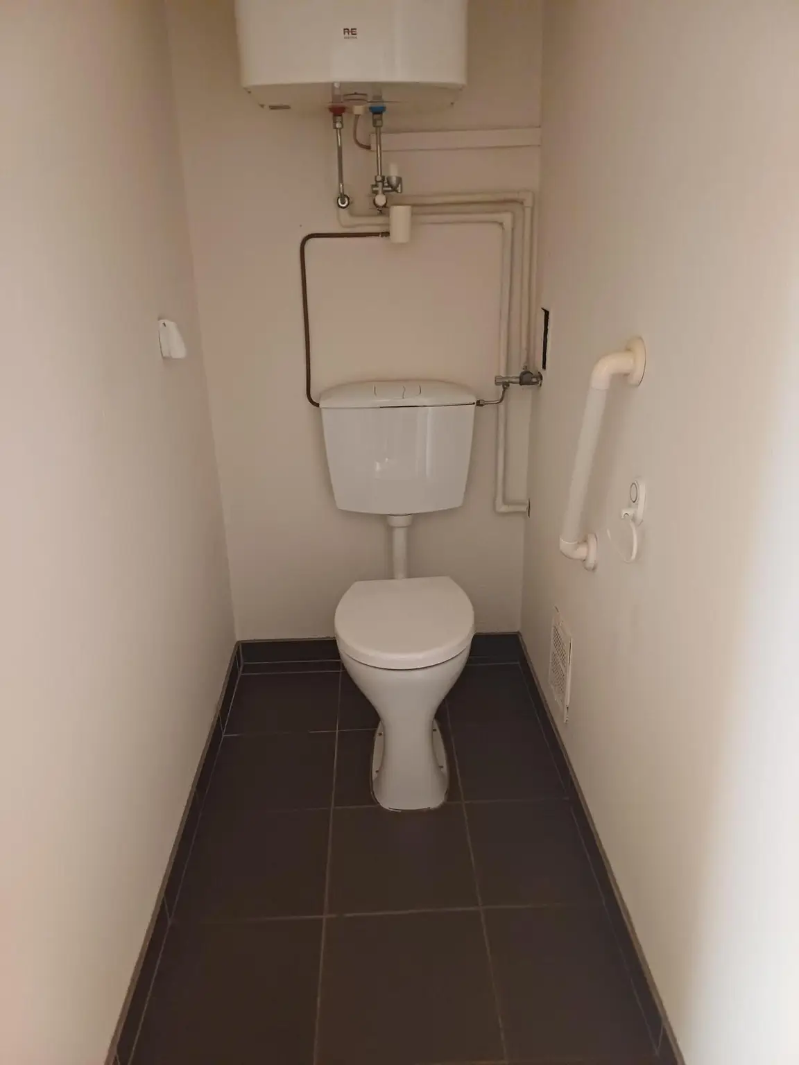 Gepflegte 2-Zimmer-Wohnung mit Küchenblock und Loggia in Langenwang im Mürztal zu mieten !