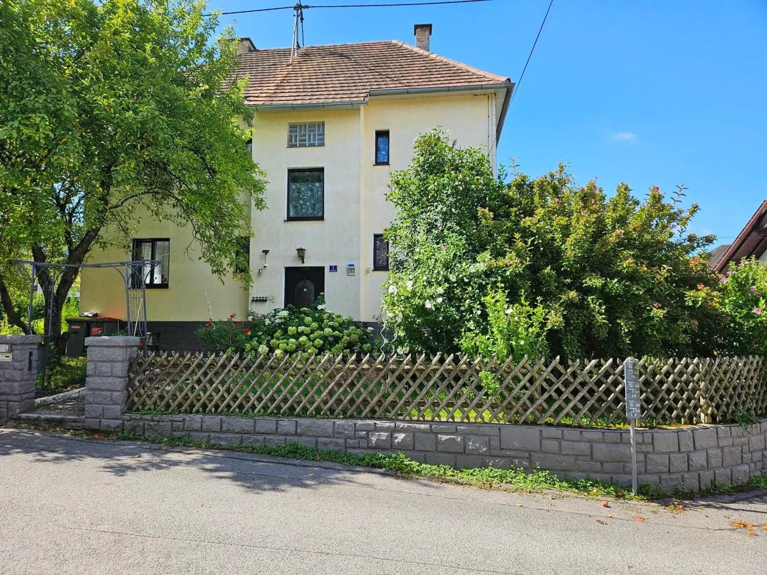 Vielseitiges Wohnhaus – Anlegerobjekt oder Zuhause für die Familie