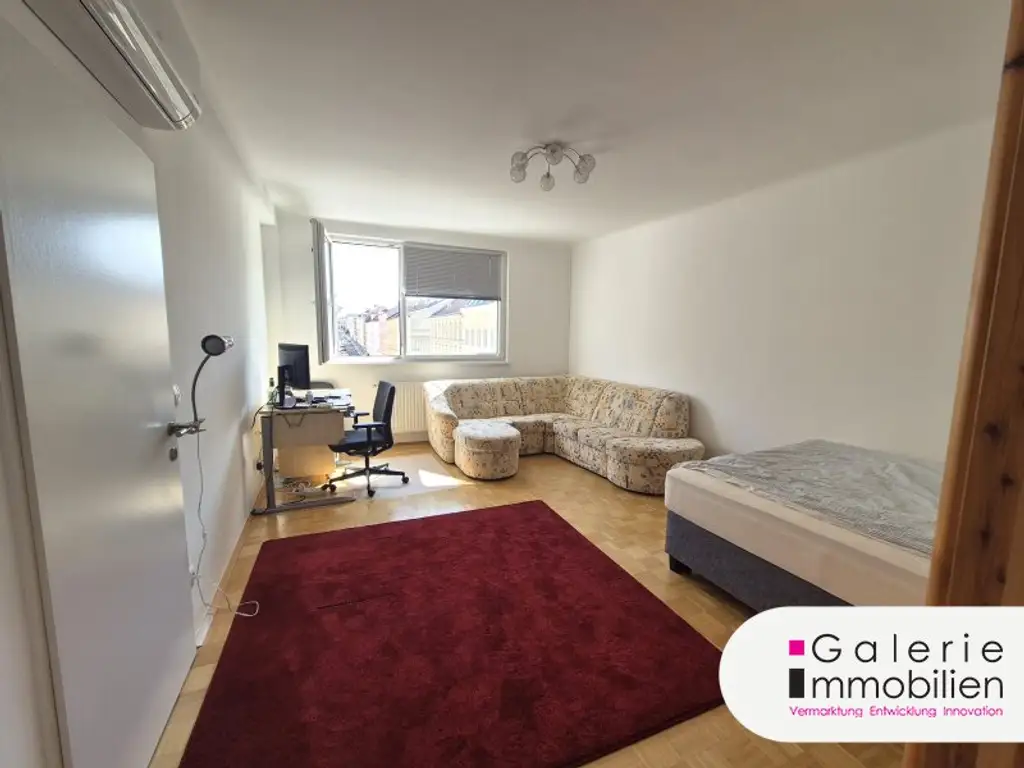 Top-Wohnung mit Loggia - zentral begehbar - Weitblick
