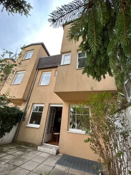+TOP ANGEBOT € 444.444.- + REIHENHAUS in idyllischer RUHELAGE mit romantisch gepflegter GARTENANLAGE - Eigentum mit Terrasse, VOLLKELLER und Garage!