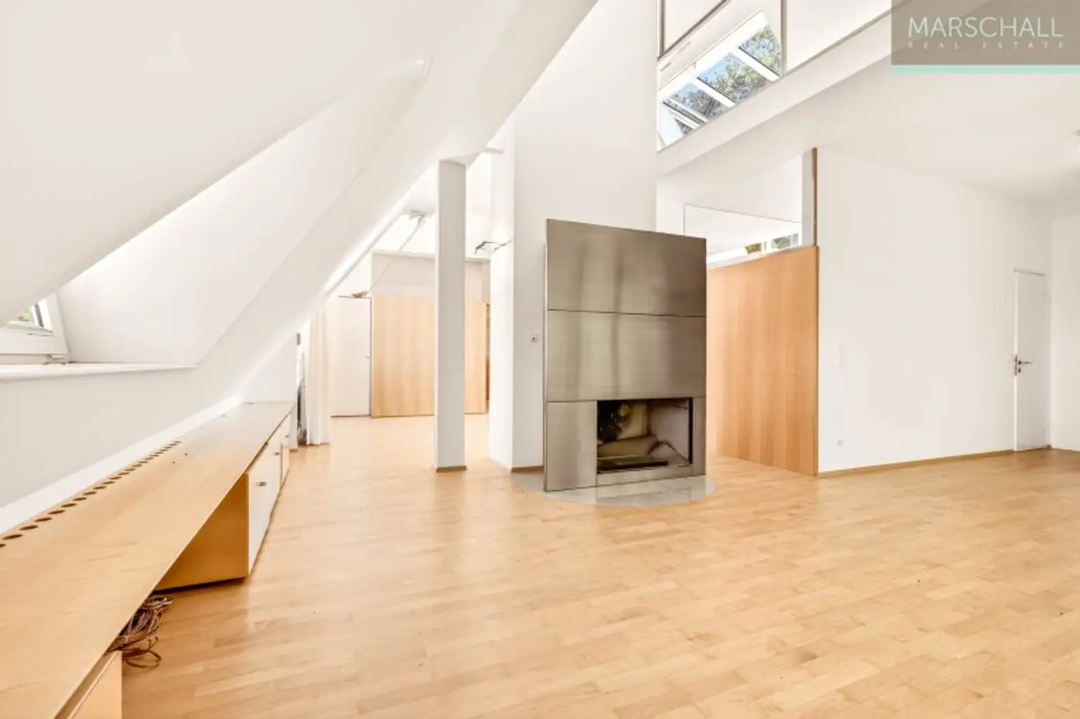 Elegantes Anwesen mit großzügigem Grundbesitz (11.045 m²) zur Vermietung