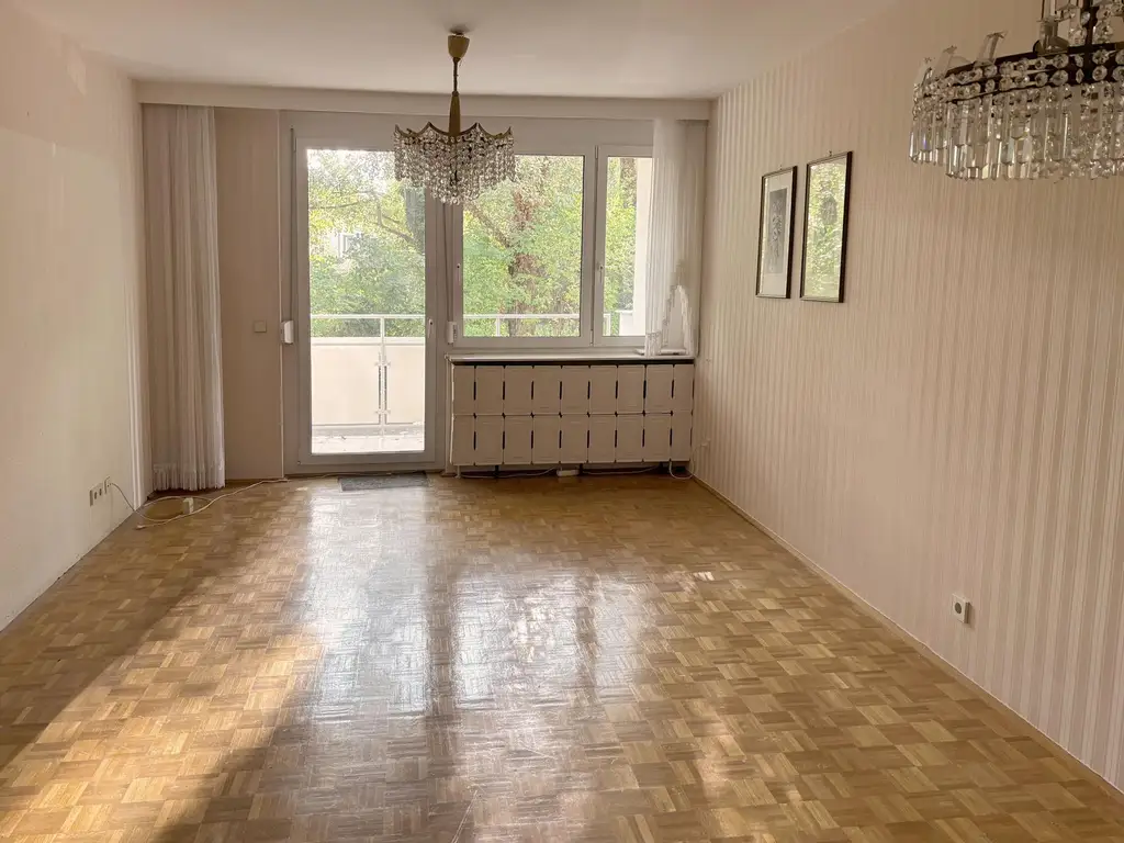 SELTENE GELEGENHEIT AUF EINE EIGENTUMSWOHNUNG MIT 2 LOGGIEN IN RUHIGER WOHNLAGE IM HERZEN VON LANGENZERSDORF