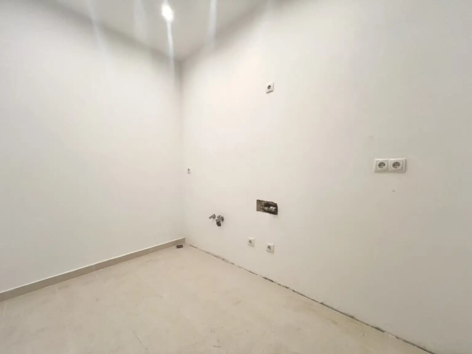 Stil trifft Komfort - Charmante 1-Zimmer Altbauwohnung in 1050 Wien