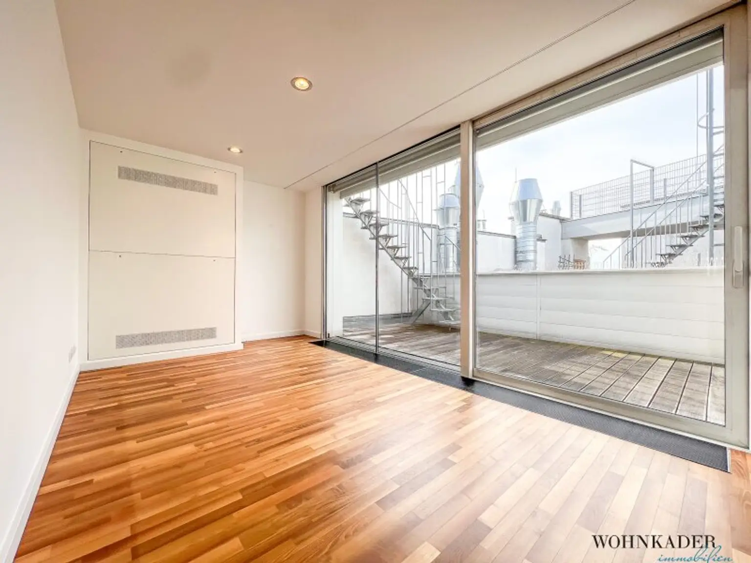Exklusive 130 m² Dachgeschosswohnung mit Terrasse, Dachterrasse und atemberaubendem Blick auf den Stephansdom