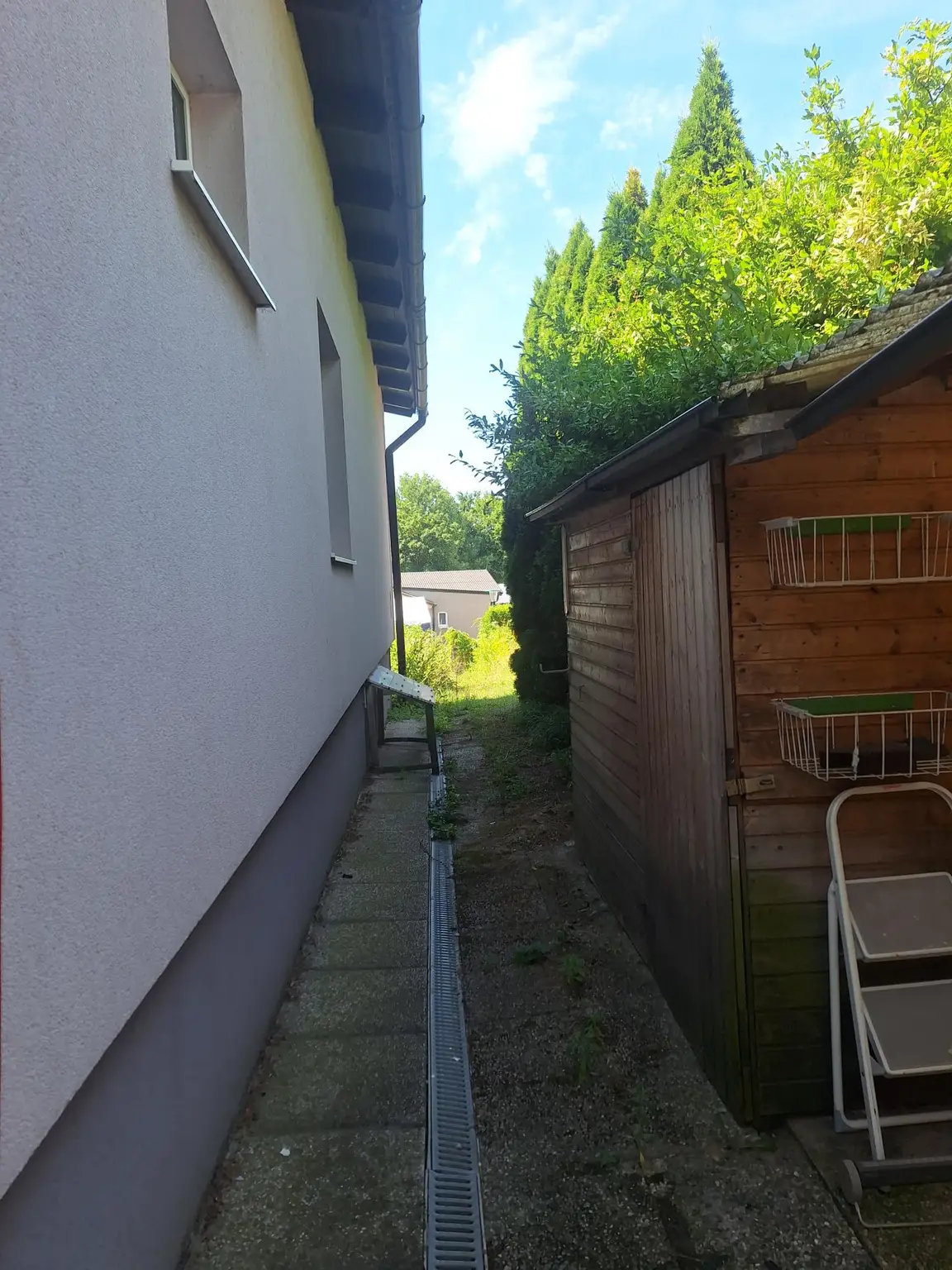 LIEBEVOLL SANIERTER BUNGALOW IN BEGEHRTER WOHNLAGE SAMT HOHER LEBENSQUALITÄT UND GUTER VERKEHRSANBINDUNG