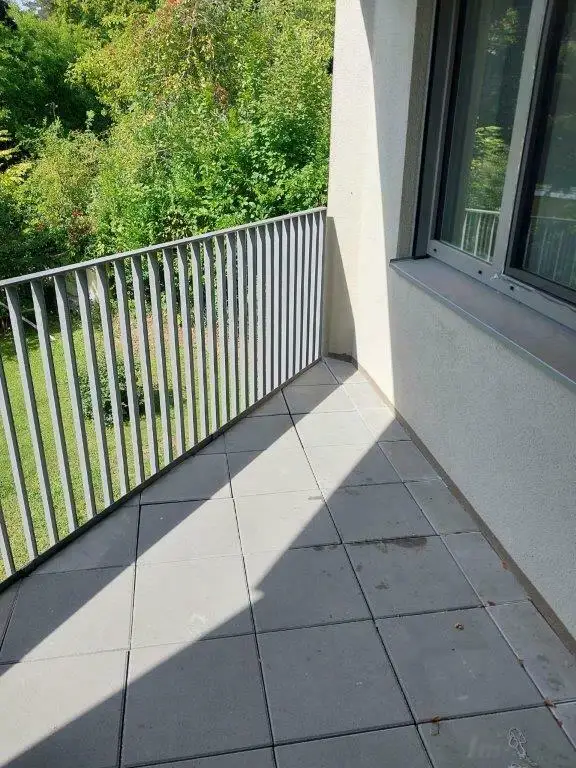 großzügige 5-Zimmer-Neubauwohnung mit zwei kleinen Terrassen und Tiefgarage im Villenvierteln zwischen UNI und LKH - Nähe Hilmteich