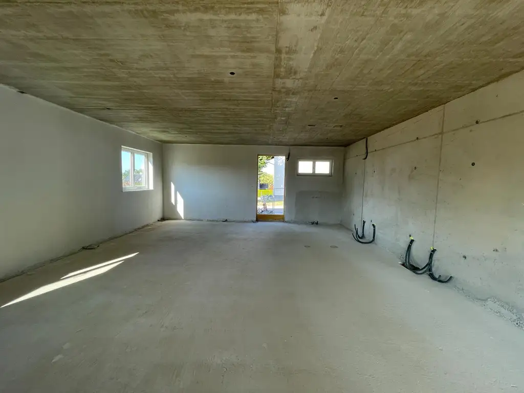 Sonnige und barrierefreie 3-Zimmer Wohnung mit großzügiger Terrasse und XXL Gartenanteil zum kleinen Preis (Top 05)