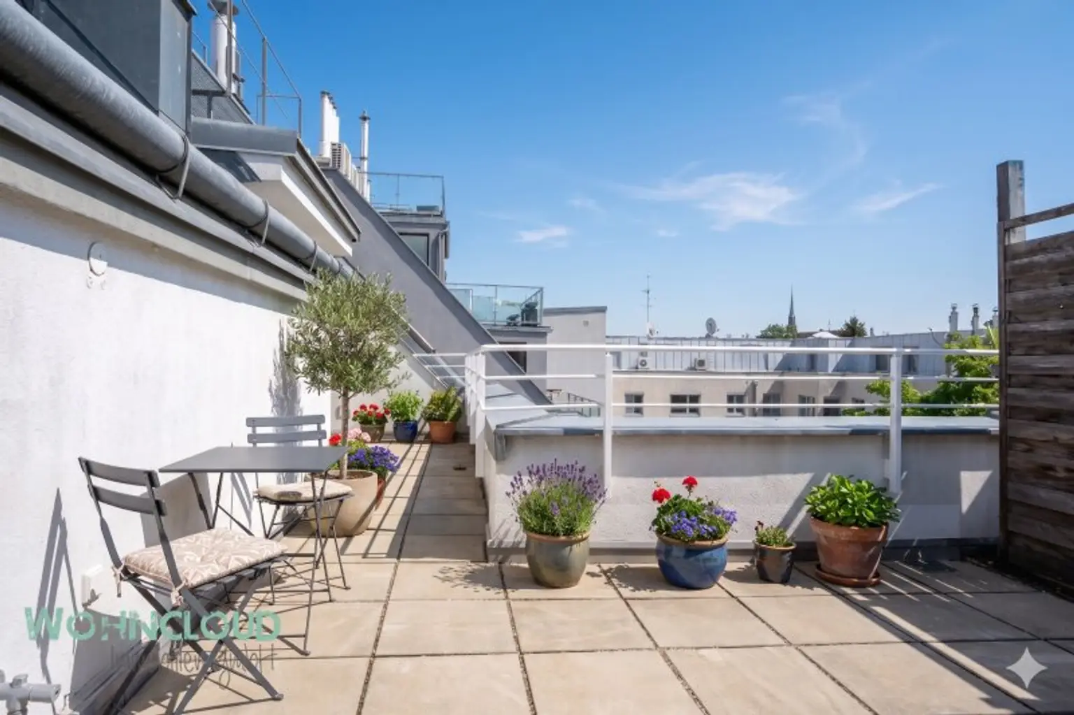 TERRASSE OBEN, EINRICHTUNGSBEISPIEL
