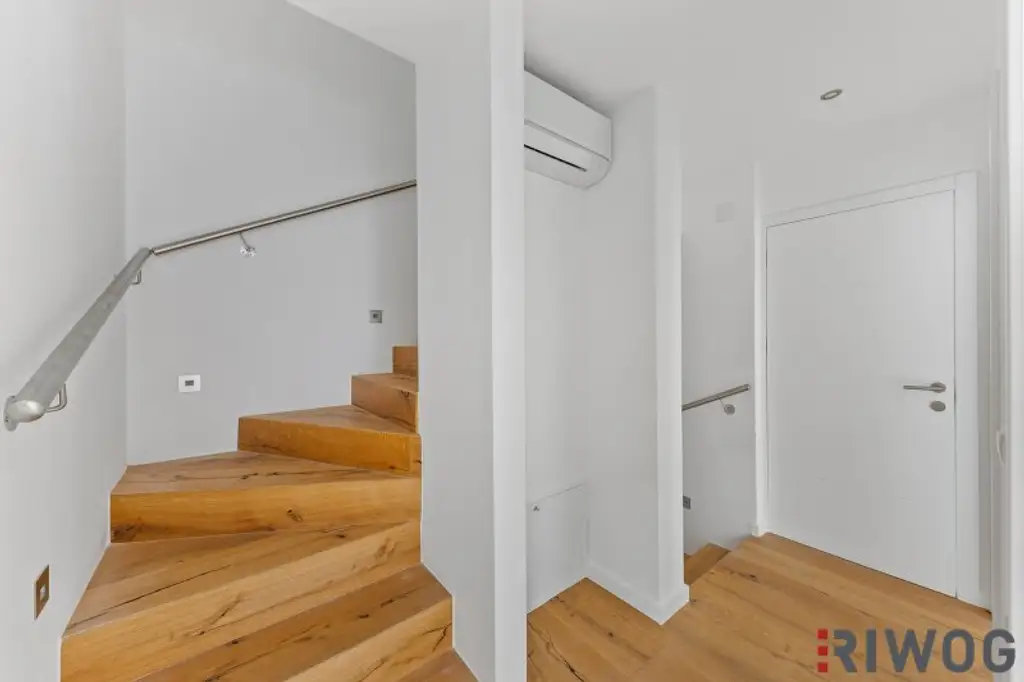 *Niedrigenergiehaus*EXKLUSIVE Ausstattung*ERSTBEZUG*inklusive 1 Stellplatz