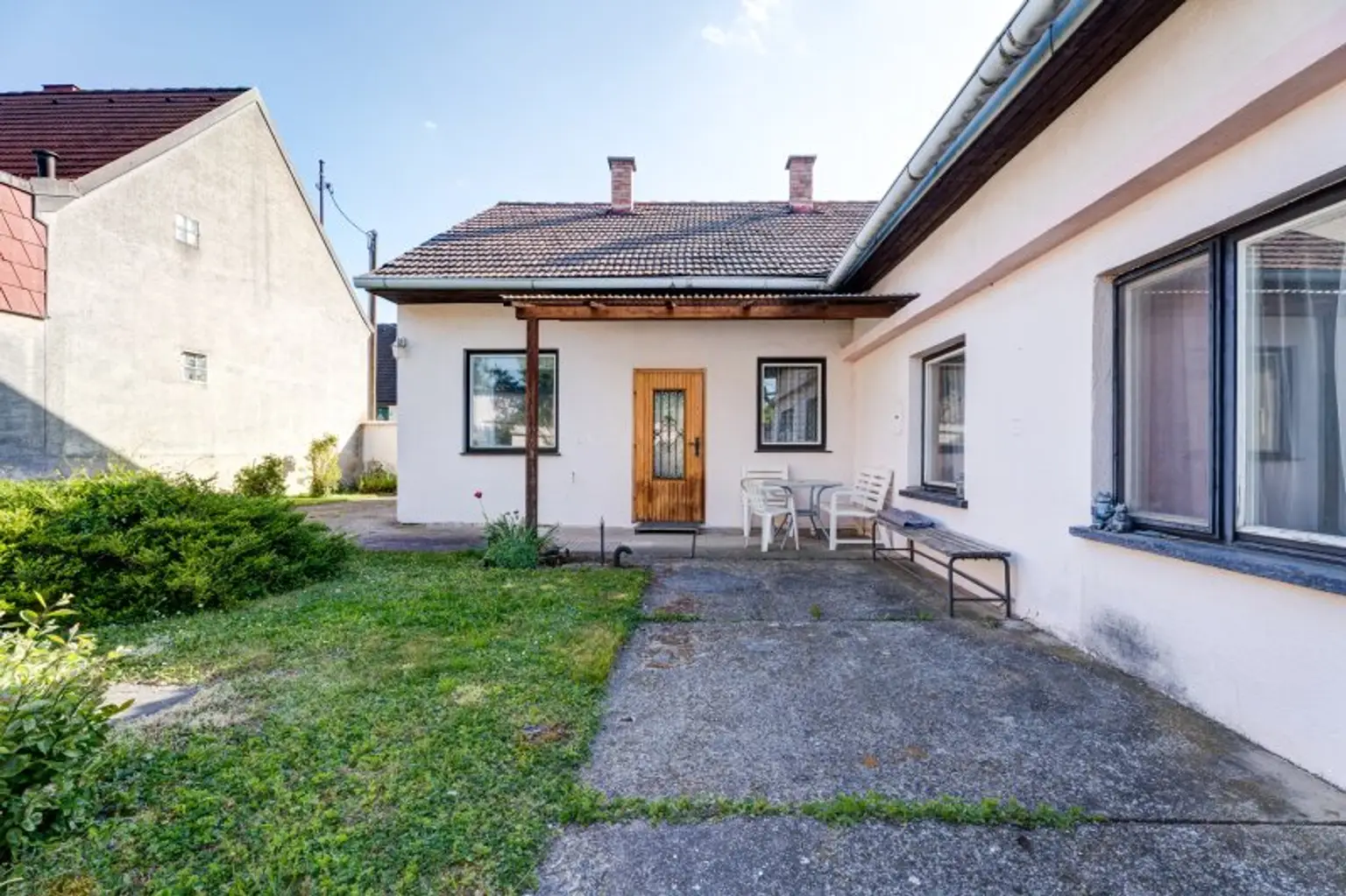Innenseite Hof, vorderer Teil Grundstück
