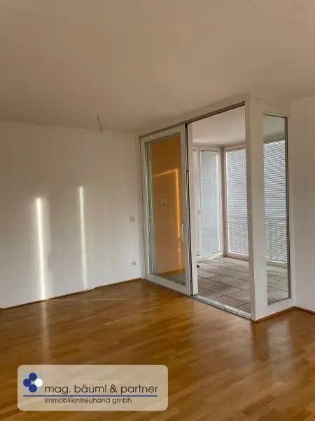 Wohnung mit Balkon und Wintergarten