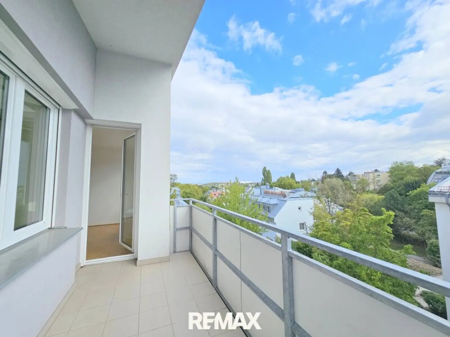 Balkon mit ca.7,10m²