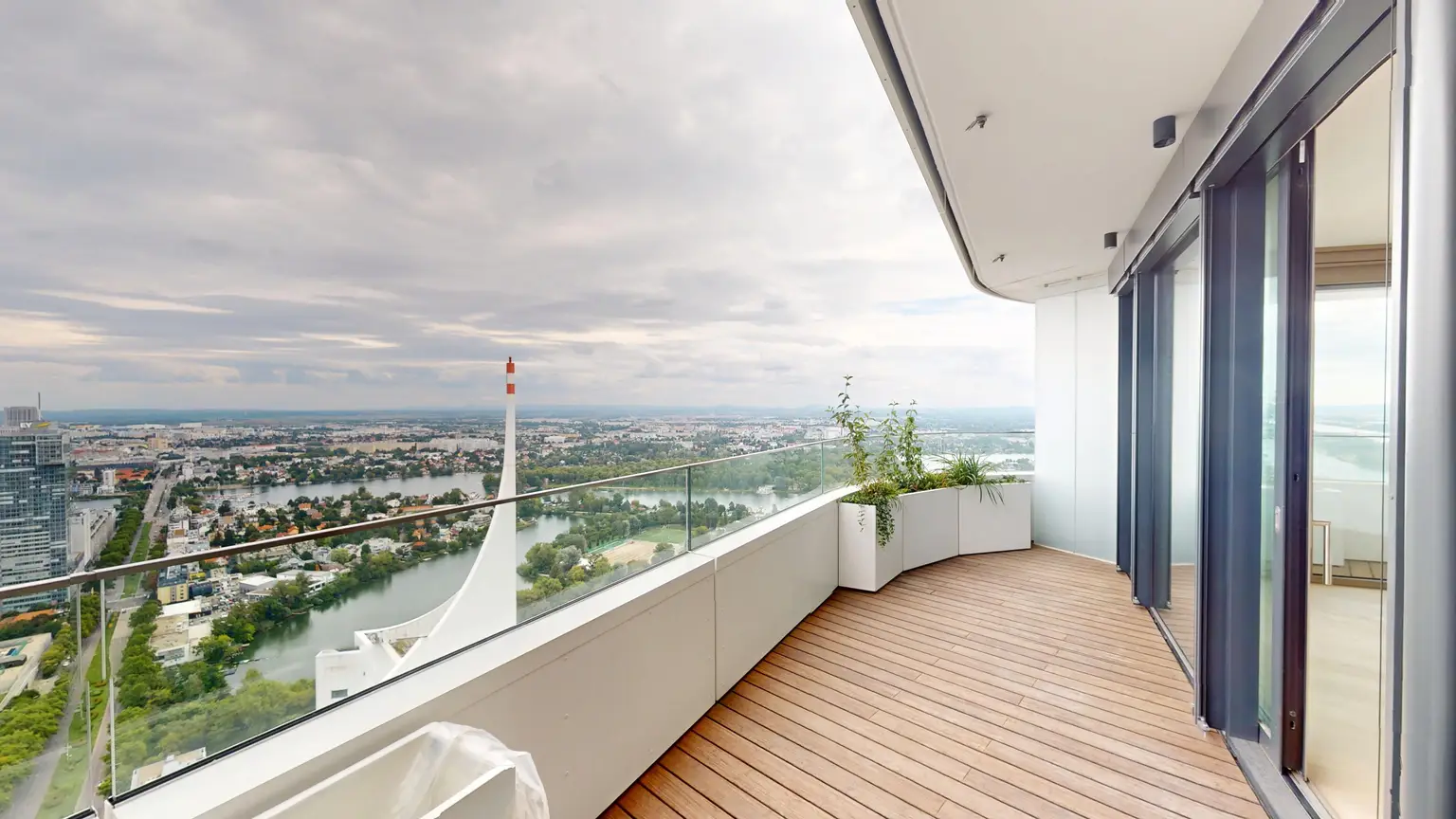 Danube Flats I Wohnen bei der Uno City