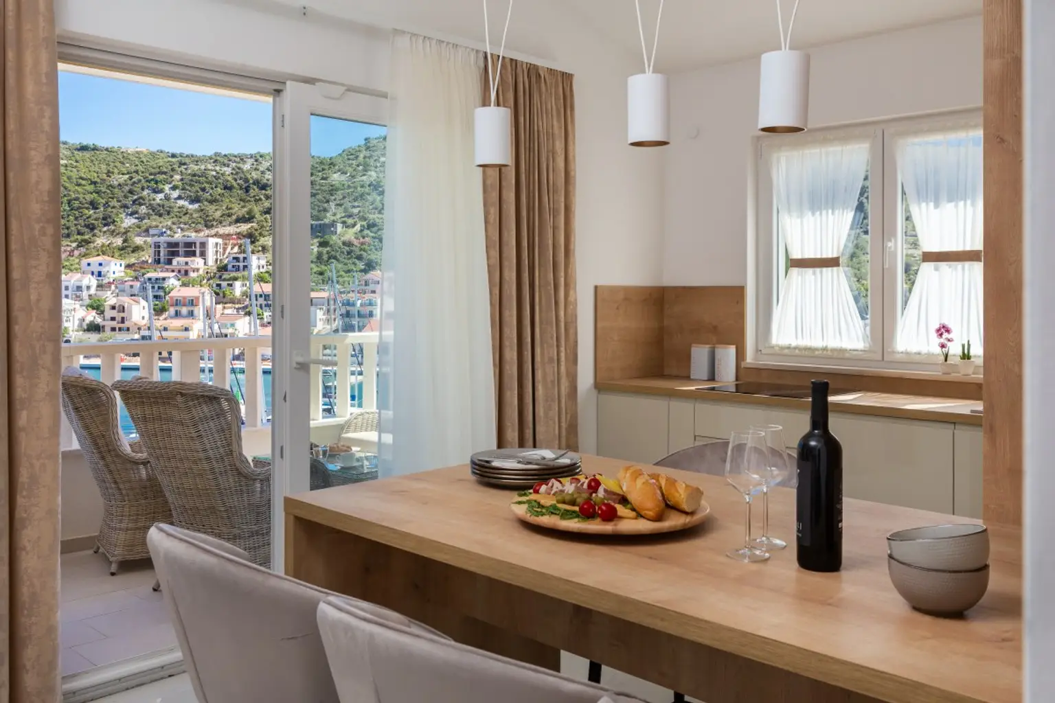 Cc | ++ APARTMENTS direkt am Meer, 1.Reihe ++ MARINA bei TROGIR | Prima Service Immobilien