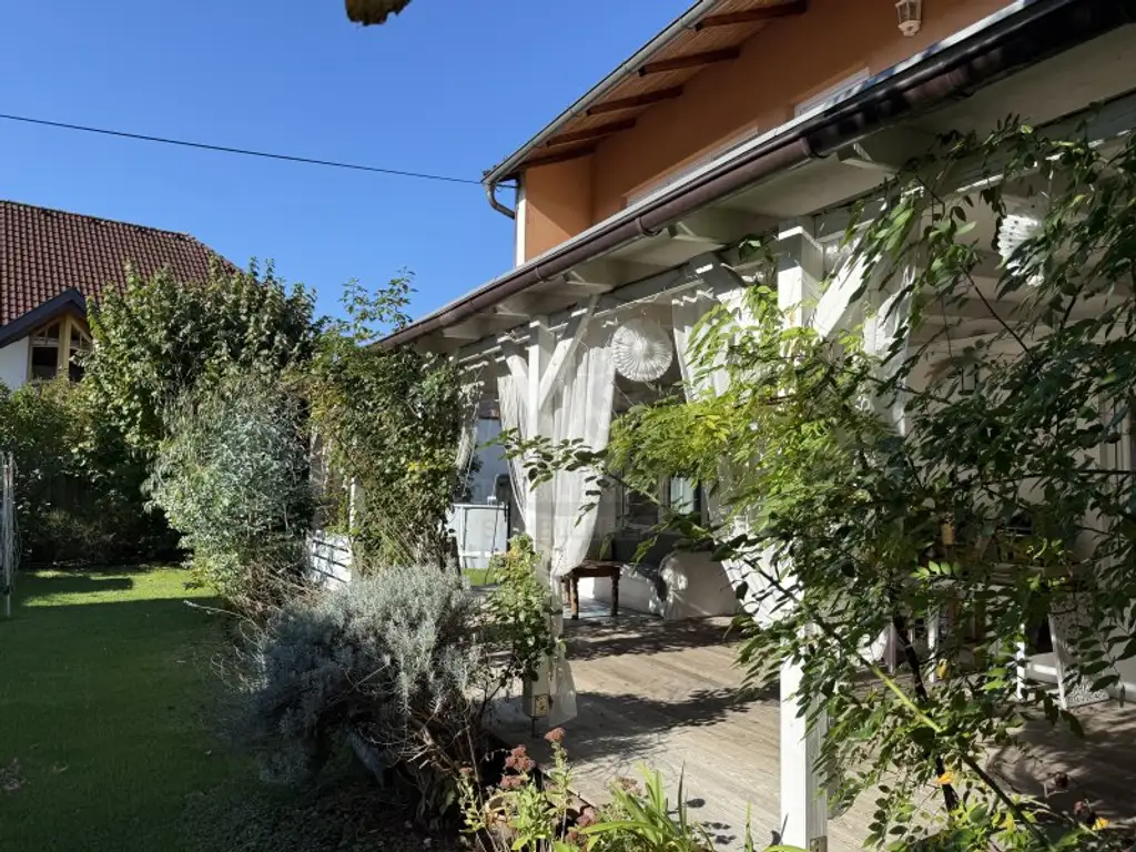 Großes Wohnhaus in Wels!     Besichtigungstermin SA 22.11. 10-12 Uhr!