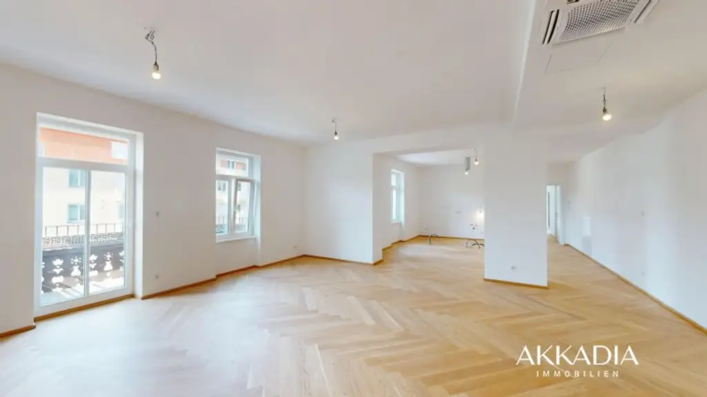 Großzügiger Altbau I 2 Balkone I Revitalisierte Jugendstilvilla