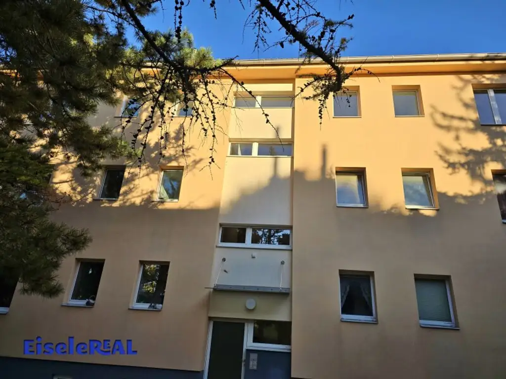 tolle 2 Zimmer Wohnung, extra Küche